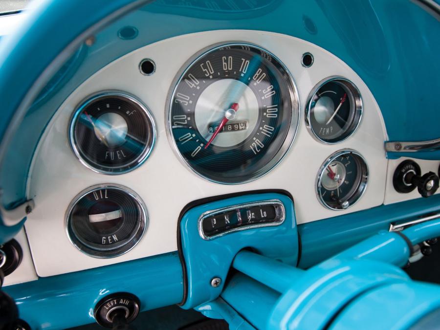 Ford Fairlane Victoria Hardtop Coupe 1956 года  (фото 42 из 49)